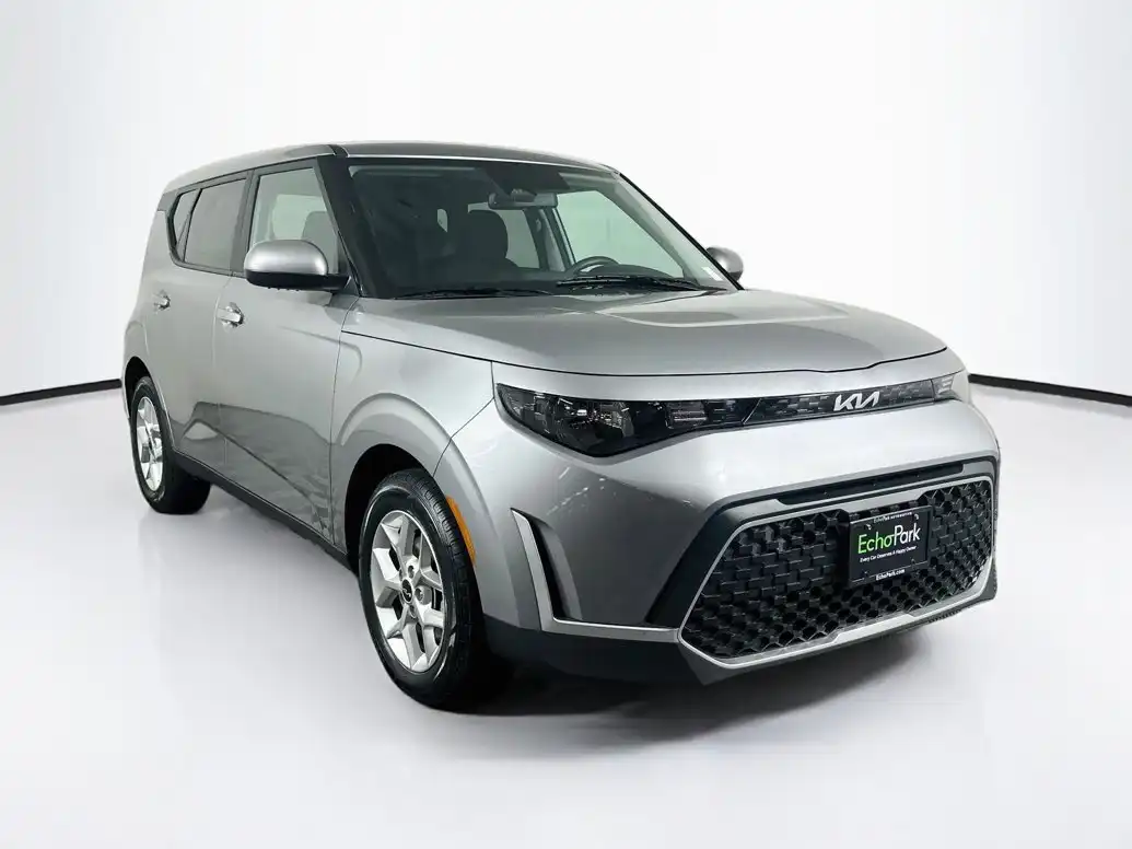 2025 Kia Soul 2.0L LX IVT's photo