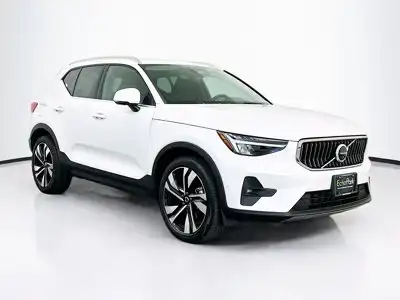 2023 Volvo XC40 B5 Plus Bright AWD's photo
