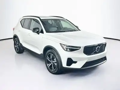 2024 Volvo XC40 B5 Core Bright AWD's photo