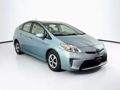 2013 Toyota Prius Two's photo