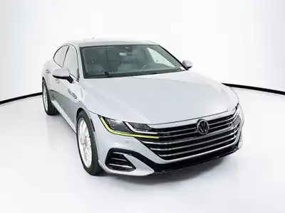 2022 Volkswagen Arteon SE R-LINE's photo
