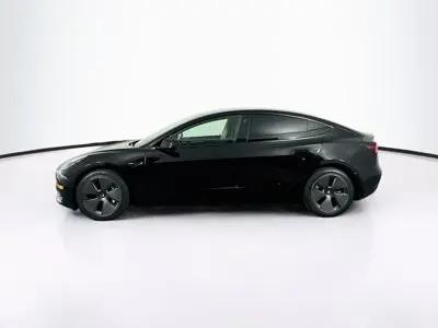 2022 Tesla Model 3 Standard Range Plus photo 4
