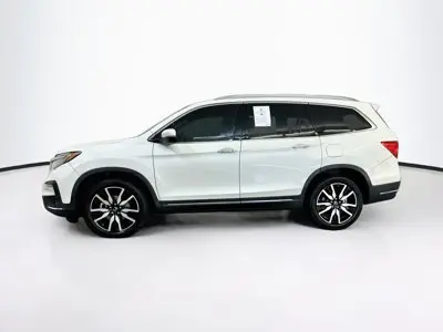 2019 Honda Pilot 4WD Touring photo 4