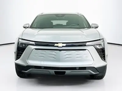 2024 Chevrolet Blazer EV LT AWD photo 3