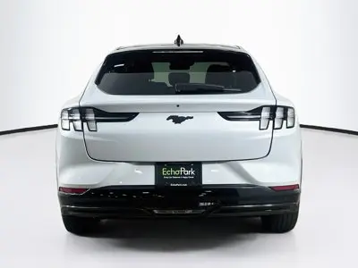 2023 Ford Mustang-Mach-e Premium photo 5