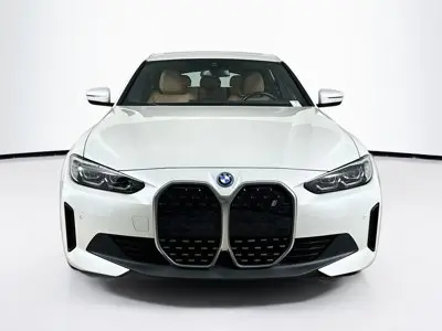 2023 BMW i4 eDrive35 photo 3