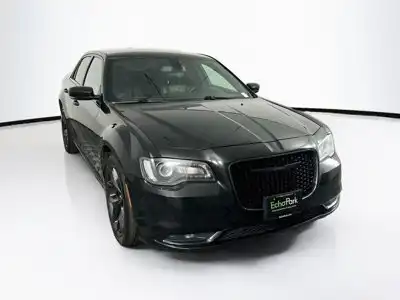2021 Chrysler 300 S's photo