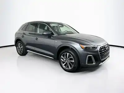2023 Audi Q5 45 Premium Plus's photo