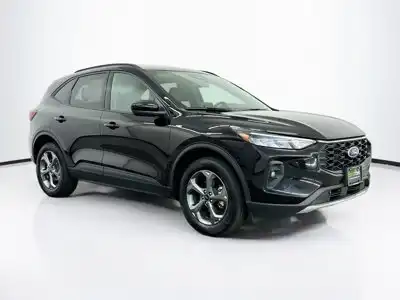 2025 Ford Escape ST-Line Select AWD 2.0L's photo