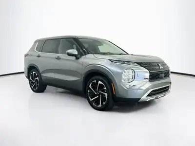 2024 Mitsubishi Outlander SE S-AWC's photo