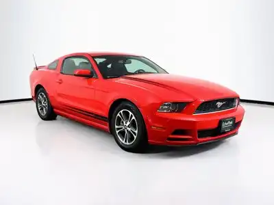 2014 Ford Mustang V6 Premium's photo