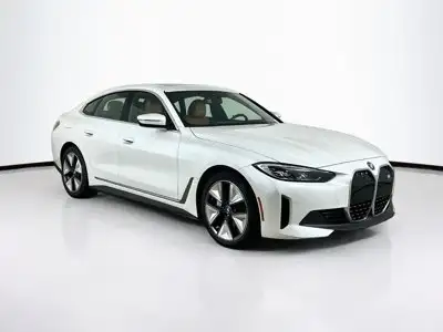 2023 BMW i4 eDrive35's photo