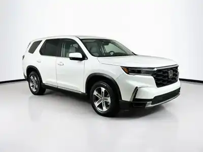 2023 Honda Pilot EX-L 8-Occupant 2WD's photo
