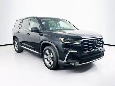 2023 Honda Pilot EX-L 7-Occupant 2WD's photo