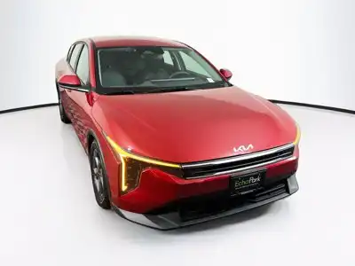 2025 Kia K4 LXS AT's photo
