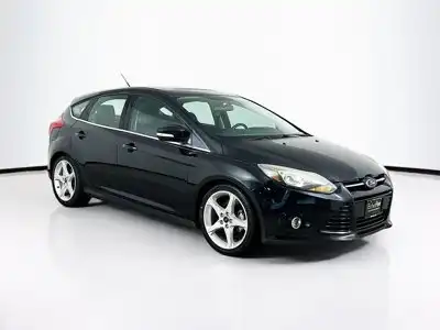 2014 Ford Focus 5 Door Hatch Titanium's photo