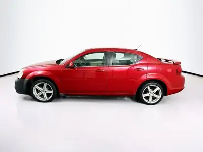 2013 Dodge Avenger SXT photo 4