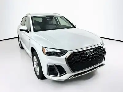 2024 Audi Q5 45 Premium's photo