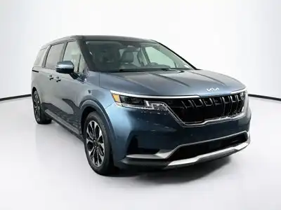 2024 Kia Sedona EX's photo