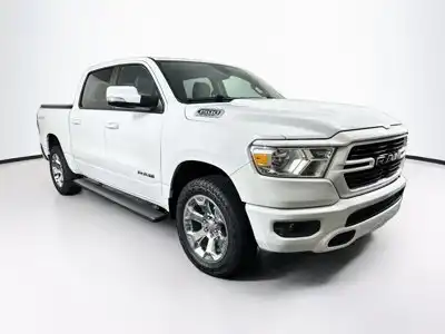 2020 RAM 1500 Big Horn/Lone Star 4x4 Crew Cab 5'7's photo