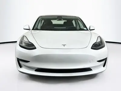 2021 Tesla Model 3 Standard Range Plus photo 3