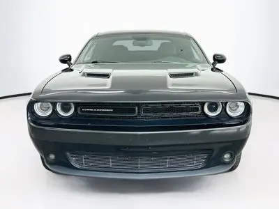 2017 Dodge Challenger GT photo 3