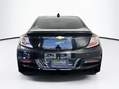 2017 Chevrolet Volt LT photo 5