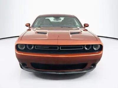 2021 Dodge Challenger SXT Auto photo 3