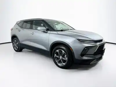 2025 Chevrolet Blazer 2.0T 2LT FWD's photo