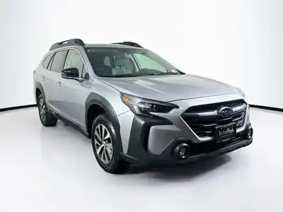 2025 Subaru Outback Premium's photo