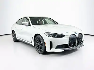 2023 BMW i4 eDrive35's photo