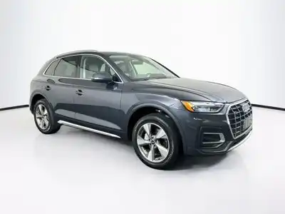 2023 Audi Q5 40 Premium Plus's photo
