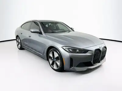 2023 BMW i4 eDrive35 photo 1