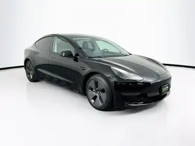 2023 Tesla Model 3 Base's photo