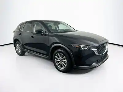 2022 Mazda CX-5 S Preferred package Auto AWD's photo