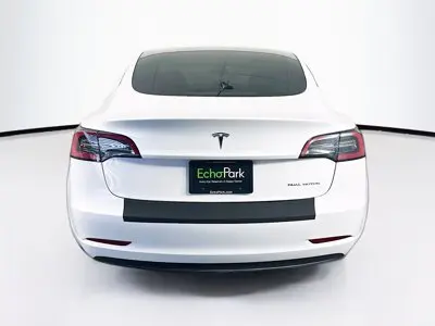 2023 Tesla Model 3 Long Range photo 5