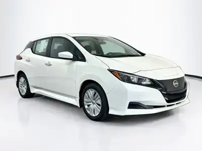 2025 Nissan Leaf S's photo