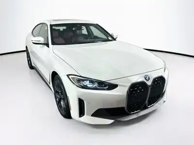 2023 BMW i4 eDrive35's photo