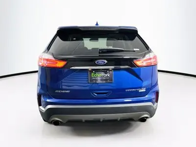 2020 Ford Edge Titanium AWD photo 5