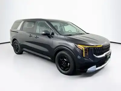 2025 Kia Sedona LXS's photo