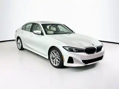 2025 BMW 3 Series 330i Sedan's photo