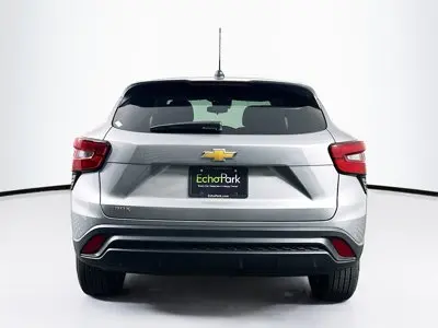 2024 Chevrolet Trax LS photo 5