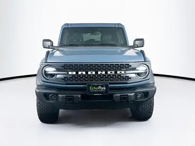 2025 Ford Bronco Badlands 4x4 photo 3