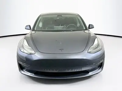 2023 Tesla Model 3 Performance photo 3