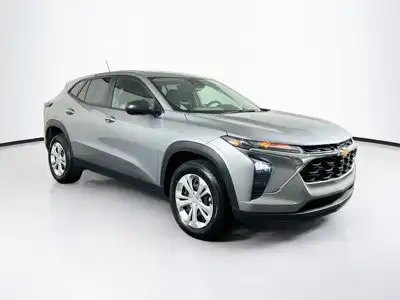 2025 Chevrolet Trax LS's photo