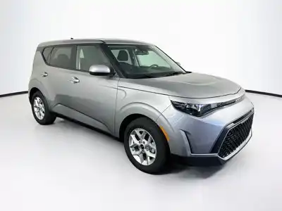 2025 Kia Soul 2.0L LX IVT's photo