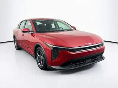 2025 Kia K4 LXS AT's photo