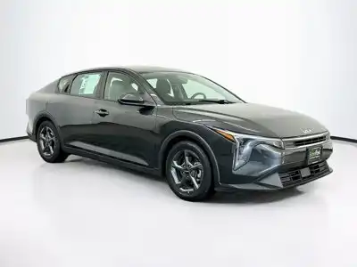 2025 Kia K4 LXS AT's photo