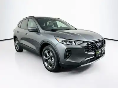 2025 Ford Escape ST-Line Select AWD 2.0L's photo