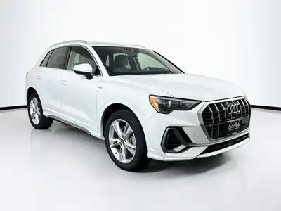2019 Audi Q3 45 TFSI S Line Prestige quattro's photo